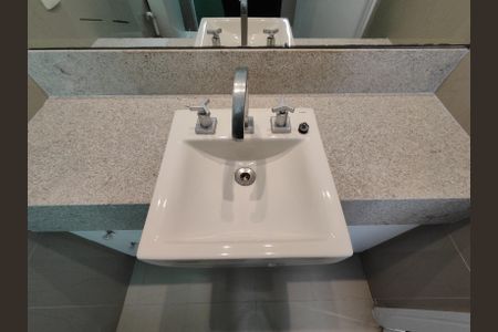 Apartamento à venda com 330m², 5 quartos e 6 vagasBanheiro da Suíte 4