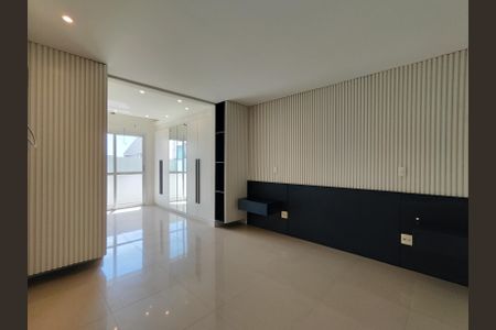 Apartamento à venda com 330m², 5 quartos e 6 vagasSuíte 2