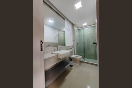 Apartamento à venda com 330m², 5 quartos e 6 vagasBanheiro Social