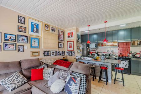 Casa à venda com 300m², 4 quartos e 5 vagas Casa à venda com 300m², 4 quartos e 5 vagasCozinha