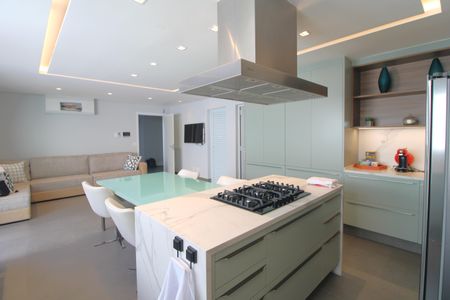 Casa à venda com 637m², 4 quartos e 4 vagasCozinha