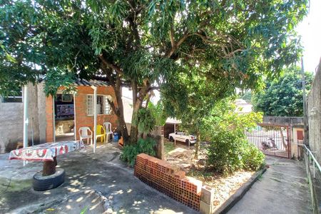 Casa à venda com 312m², 2 quartos e 4 vagas Casa à venda com 312m², 2 quartos e 4 vagasQuintal