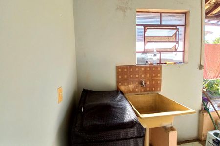 Casa à venda com 312m², 2 quartos e 4 vagas Casa à venda com 312m², 2 quartos e 4 vagasÁrea de Serviço