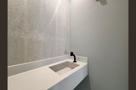 Casa à venda com 244m², 3 quartos e 5 vagas Casa à venda com 244m², 3 quartos e 5 vagasLavabo