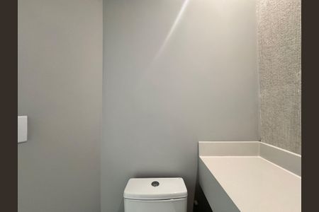 Casa à venda com 244m², 3 quartos e 5 vagas Casa à venda com 244m², 3 quartos e 5 vagasLavabo