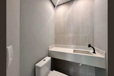 Casa à venda com 244m², 3 quartos e 5 vagas Casa à venda com 244m², 3 quartos e 5 vagasLavabo