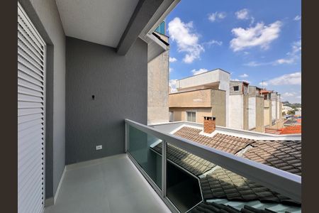 Casa à venda com 244m², 3 quartos e 5 vagas Casa à venda com 244m², 3 quartos e 5 vagasSacada