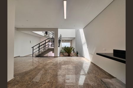 Casa à venda com 244m², 3 quartos e 5 vagas Casa à venda com 244m², 3 quartos e 5 vagasCozinha