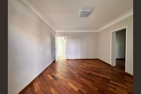 Casa à venda com 244m², 3 quartos e 5 vagas Casa à venda com 244m², 3 quartos e 5 vagasSuite 3