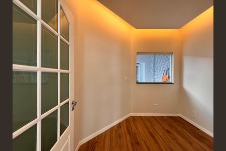 Casa à venda com 244m², 3 quartos e 5 vagas Casa à venda com 244m², 3 quartos e 5 vagasDespensa