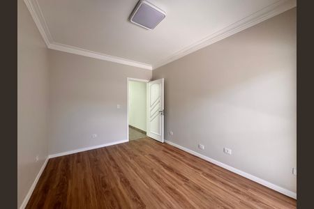 Casa à venda com 244m², 3 quartos e 5 vagas Casa à venda com 244m², 3 quartos e 5 vagasSuite
