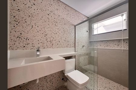 Casa à venda com 244m², 3 quartos e 5 vagas Casa à venda com 244m², 3 quartos e 5 vagasBanheiro da suíte 1