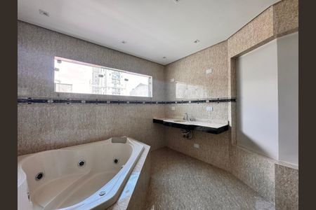 Casa à venda com 244m², 3 quartos e 5 vagas Casa à venda com 244m², 3 quartos e 5 vagasBanheiro da suíte 3
