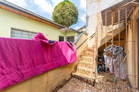 Casa à venda com 235m², 2 quartos e 1 vagaQuintal Fundos