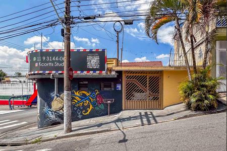 Casa à venda com 235m², 2 quartos e 1 vagaFachada