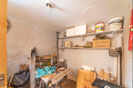 Casa à venda com 235m², 2 quartos e 1 vagaDepósito