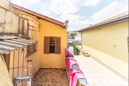 Casa à venda com 235m², 2 quartos e 1 vagaQuintal Fundos