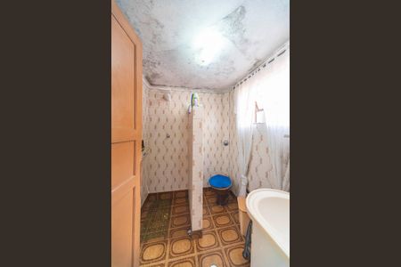 Casa à venda com 235m², 2 quartos e 1 vagaBanheiro 