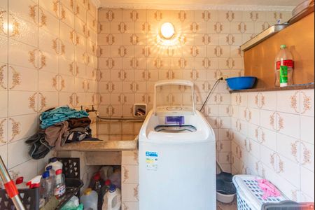 Casa à venda com 235m², 2 quartos e 1 vagaÁrea de Serviço