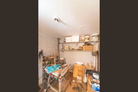 Casa à venda com 235m², 2 quartos e 1 vagaDepósito