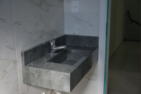 Casa à venda com 130m², 3 quartos e 4 vagasBanheiro Social