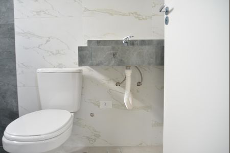 Casa à venda com 130m², 3 quartos e 4 vagasBanheiro da Suíte