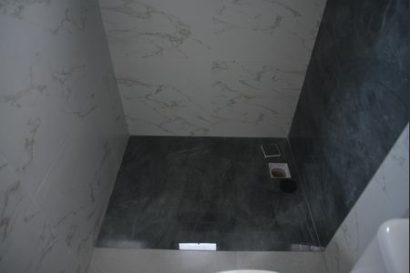 Casa à venda com 130m², 3 quartos e 4 vagasBanheiro da Suíte