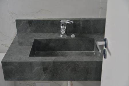 Casa à venda com 130m², 3 quartos e 4 vagasBanheiro da Suíte