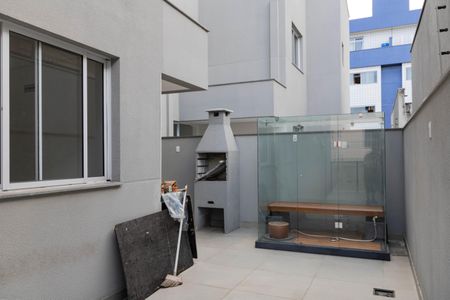 Apartamento à venda com 96m², 2 quartos e 2 vagas Apartamento à venda com 96m², 2 quartos e 2 vagasSauna