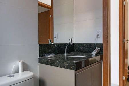 Apartamento à venda com 96m², 2 quartos e 2 vagas Apartamento à venda com 96m², 2 quartos e 2 vagasBanheiro Social