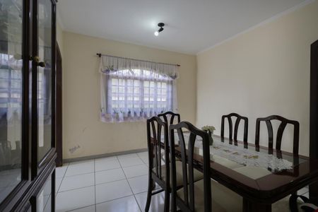 Casa à venda com 200m², 3 quartos e 3 vagas Casa à venda com 200m², 3 quartos e 3 vagasSala de jantar