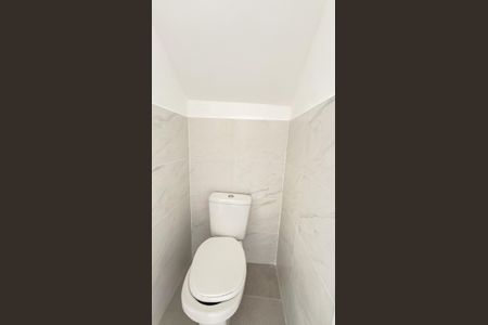 Casa à venda com 130m², 3 quartos e 4 vagas Casa à venda com 130m², 3 quartos e 4 vagasGaragem - Banheiro