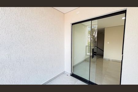 Casa à venda com 130m², 3 quartos e 4 vagas Casa à venda com 130m², 3 quartos e 4 vagasVaranda Sala