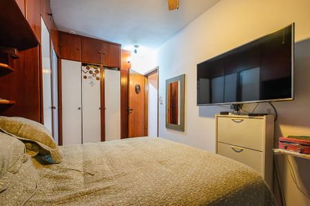 Casa à venda com 230m², 6 quartos e 3 vagas Casa à venda com 230m², 6 quartos e 3 vagasCasa 1 - Suíte