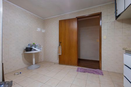 Casa à venda com 230m², 6 quartos e 3 vagas Casa à venda com 230m², 6 quartos e 3 vagasCasa 2 - Cozinha