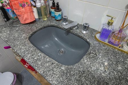 Casa à venda com 230m², 6 quartos e 3 vagas Casa à venda com 230m², 6 quartos e 3 vagasCasa 1 - Banheiro