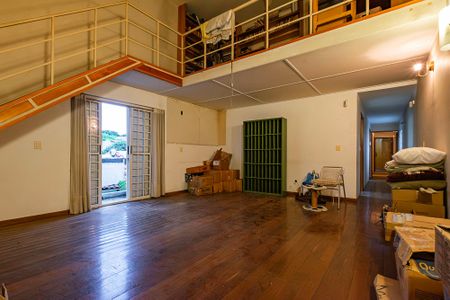 Casa à venda com 230m², 6 quartos e 3 vagas Casa à venda com 230m², 6 quartos e 3 vagasCasa 2 - Sala