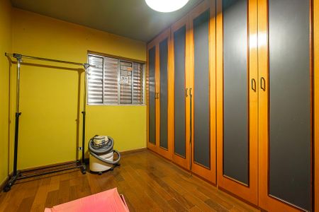 Casa à venda com 230m², 6 quartos e 3 vagas Casa à venda com 230m², 6 quartos e 3 vagasCasa 2 - Quarto 2