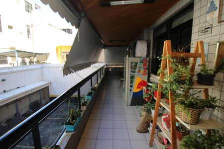 Apartamento à venda com 110m², 4 quartos e 1 vagaVaranda