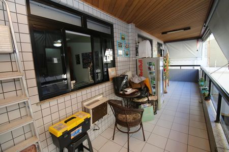 Apartamento à venda com 110m², 4 quartos e 1 vagaVaranda