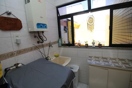 Apartamento à venda com 110m², 4 quartos e 1 vagaÁrea de Serviço