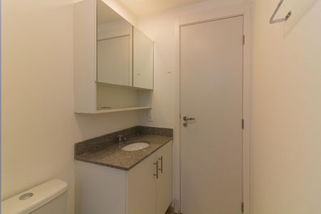 Apartamento à venda com 68m², 3 quartos e 1 vaga Apartamento à venda com 68m², 3 quartos e 1 vagaBanheiro da Suíte