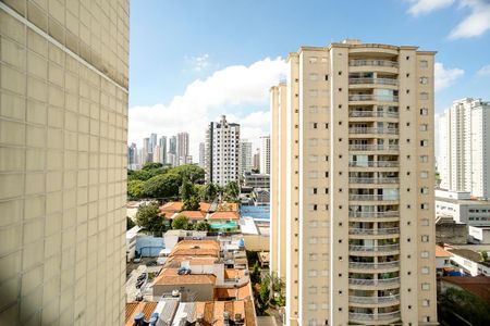 Apartamento à venda com 125m², 4 quartos e 3 vagas Apartamento à venda com 125m², 4 quartos e 3 vagasVista da suíte 02