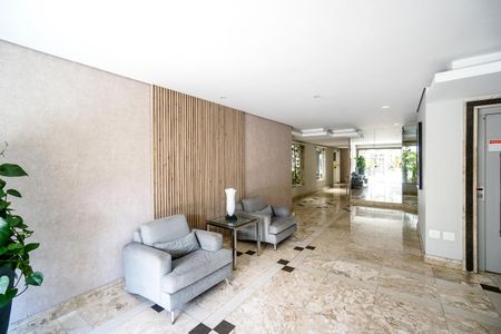 Apartamento à venda com 125m², 4 quartos e 3 vagas Apartamento à venda com 125m², 4 quartos e 3 vagasHall social