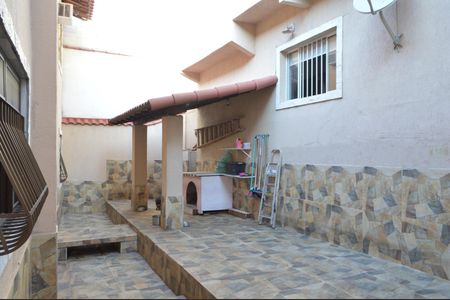 Casa à venda com 493m², 5 quartos e 1 vaga Casa à venda com 493m², 5 quartos e 1 vagaQuintal