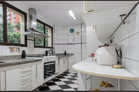 Apartamento à venda com 255m², 5 quartos e 4 vagas