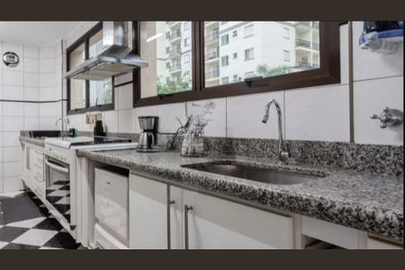 Apartamento à venda com 255m², 5 quartos e 4 vagas