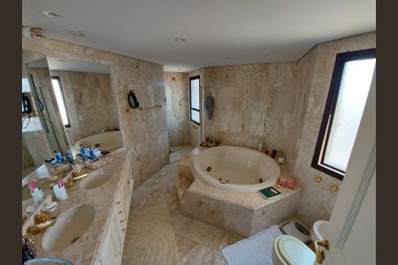 Apartamento à venda com 245m², 3 quartos e 3 vagas