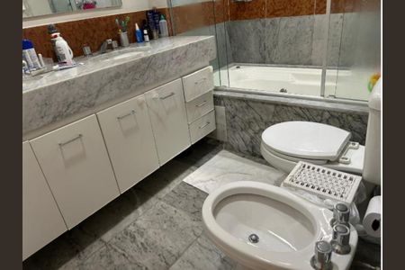 Apartamento à venda com 220m², 3 quartos e 4 vagas