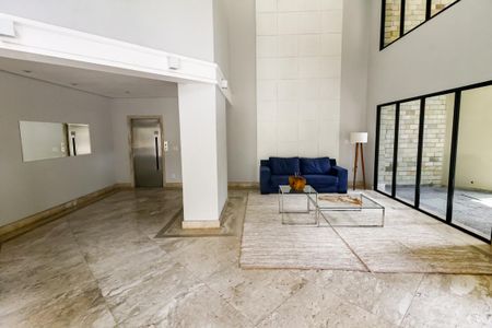 Apartamento à venda com 300m², 4 quartos e 4 vagas Apartamento à venda com 300m², 4 quartos e 4 vagasHall de entrada